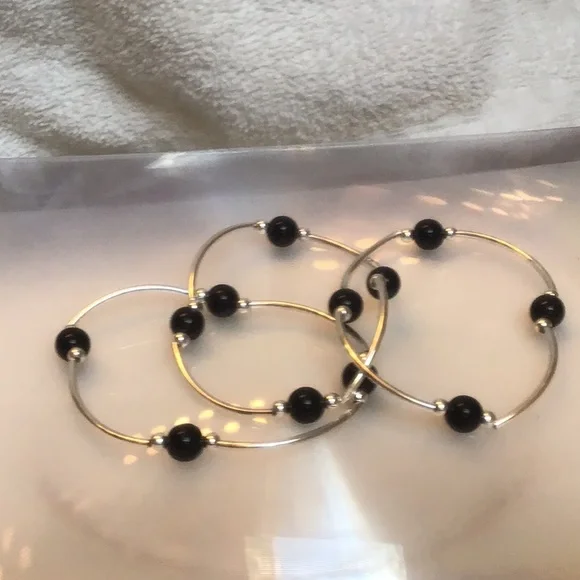 BLK & SILVER BEADED NESTING BRACELET XS-S - Picture 2 of 2